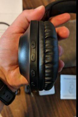 control buttons for LETSCOM 100 Headphones