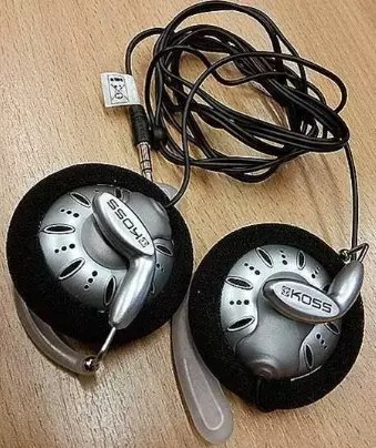 koss KSC75 headphones